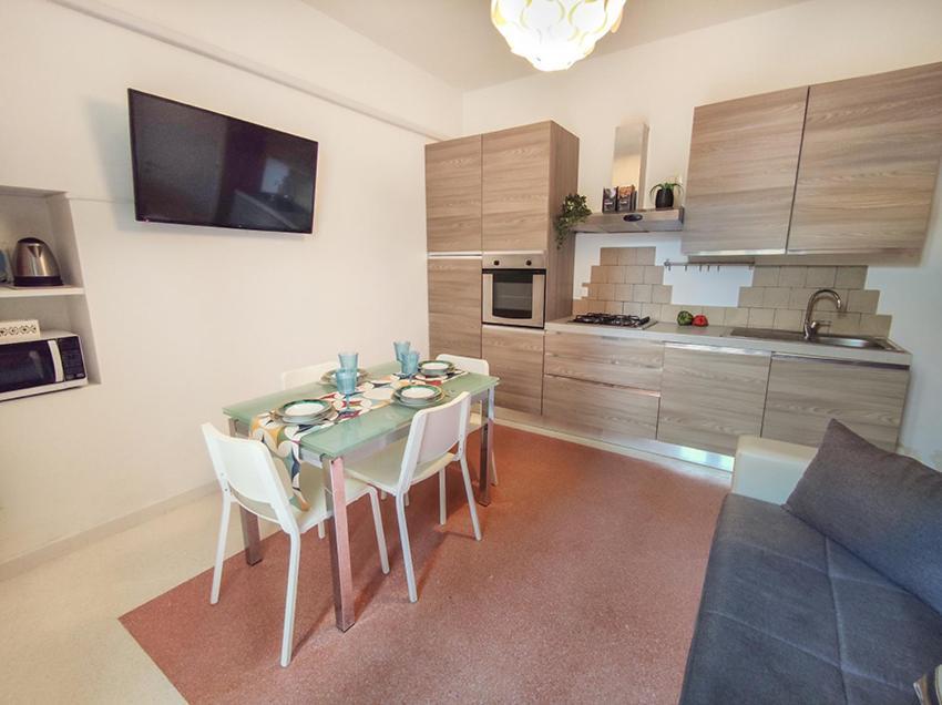 Casa Chiara In Centro Con Corte Privata San Benedetto del Tronto Zewnętrze zdjęcie