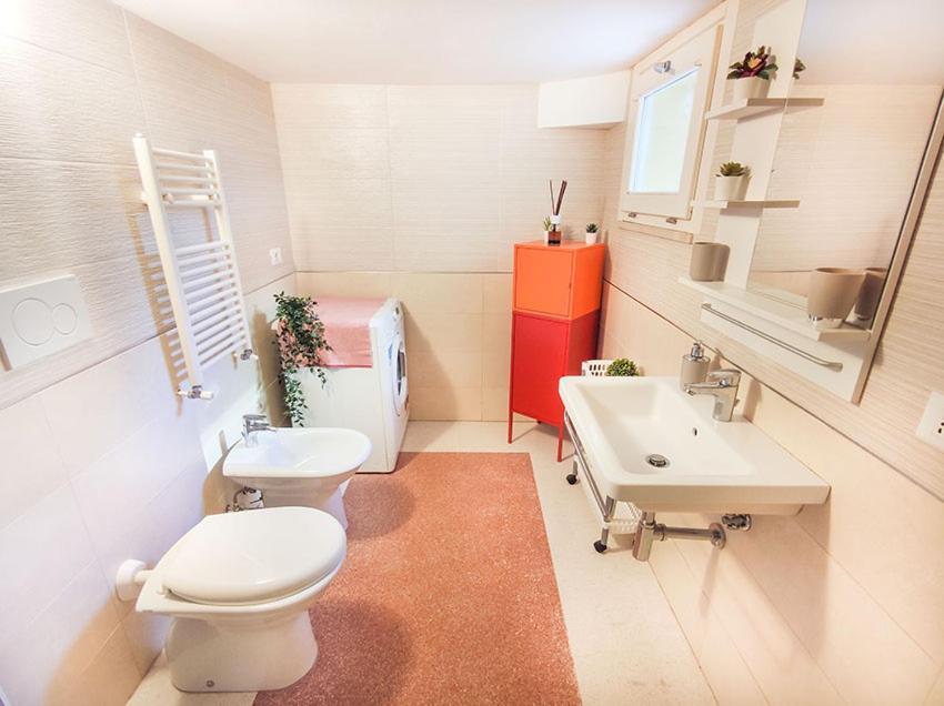Casa Chiara In Centro Con Corte Privata San Benedetto del Tronto Zewnętrze zdjęcie